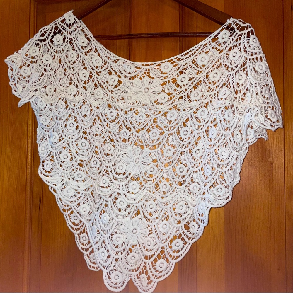 NWOT lace crochet top